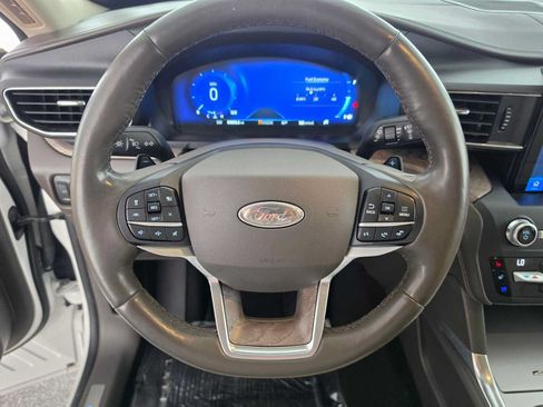 Used 2020 Ford Explorer Platinum w/ Premium Technology Package AWD/4WD image 24