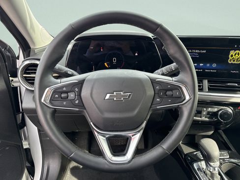 Used 2025 Chevrolet Trax ACTIV w/ Driver Confidence Package FWD image 9