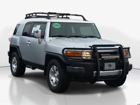 Used 2007 Toyota FJ Cruiser 2WD image 3