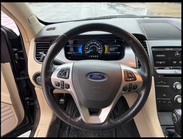 Used 2015 Ford Taurus SEL w/ Equipment Group 201A AWD/4WD image 21
