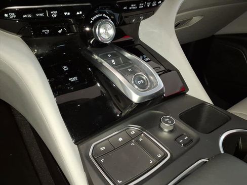 Used 2023 Acura MDX SH-AWD w/ Technology Package image 13