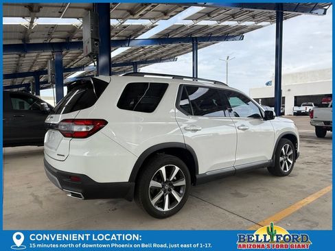 Used 2023 Honda Pilot Touring image 4