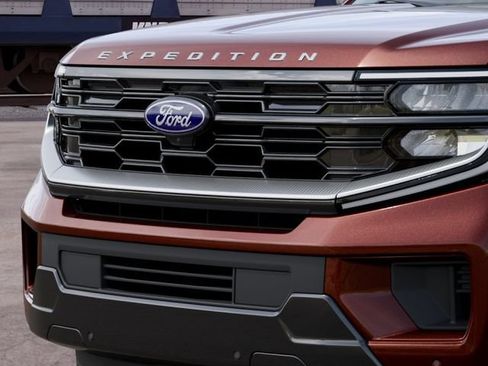 New 2027 Ford Expedition Platinum w/ Driver's Package AWD/4WD image 17