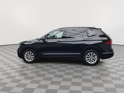 Used 2018 Volkswagen Tiguan SE w/ Panoramic Sunroof Package AWD/4WD image 36