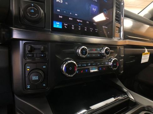 New 2026 Ford F250 Lariat w/ Black Appearance Package image 18