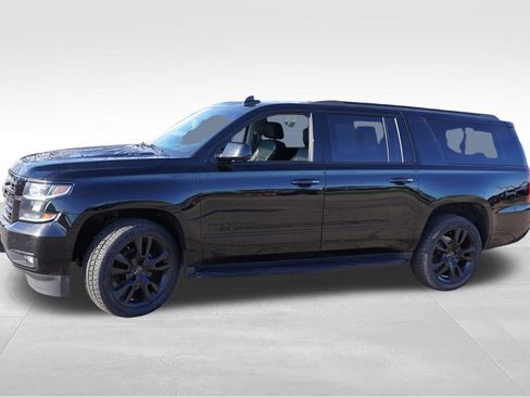 Used 2019 Chevrolet Suburban Premier AWD/4WD image 10