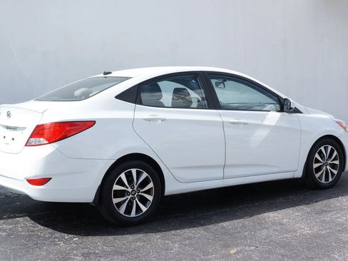 Used 2015 Hyundai Accent GLS w/ Option Group 03 FWD image 7