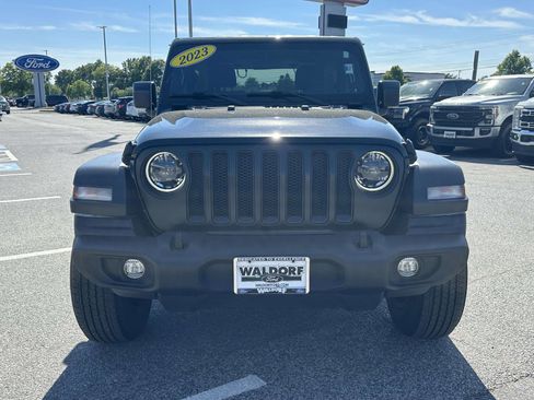 Used 2023 Jeep Wrangler Sport AWD/4WD image 2