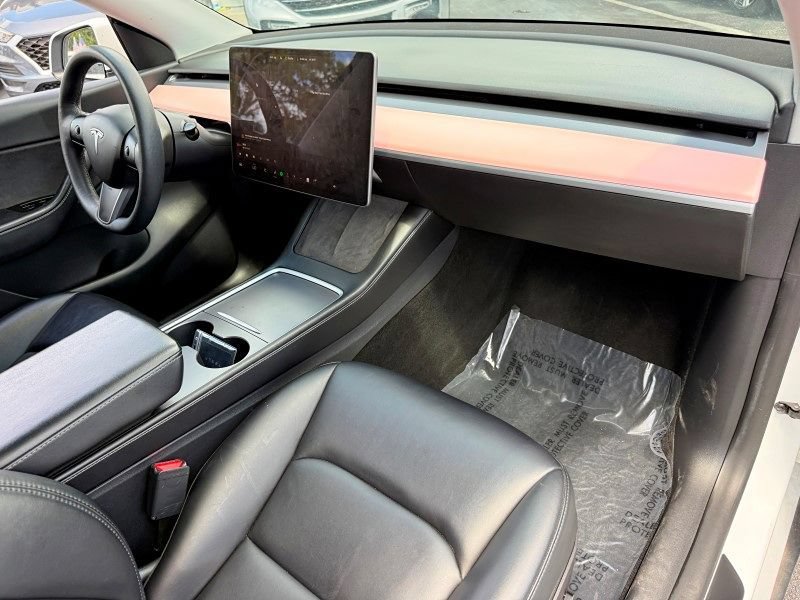 Used 2021 Tesla Model Y Long Range AWD/4WD image 17