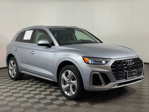 Certified 2024 Audi Q5 2.0T Premium Plus AWD/4WD image 7