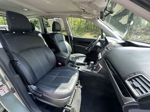 Used 2018 Subaru Forester 2.5i Touring w/ Popular Package #3B AWD/4WD image 20