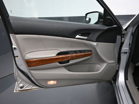 Used 2012 Honda Accord EX-L image 30