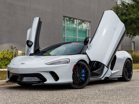 Used 2023 McLaren GT image 14