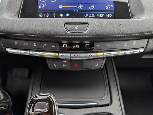 Used 2020 Cadillac XT4 Premium Luxury w/ Cold Weather Package image 20