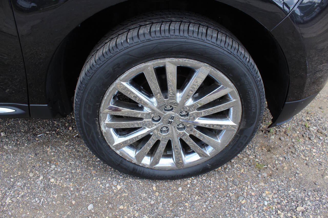 Used 2014 Lincoln MKX AWD w/ Equipment Group 102A image 27