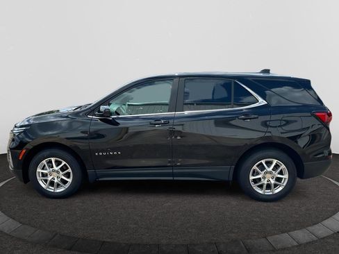 Used 2022 Chevrolet Equinox LT AWD/4WD image 2