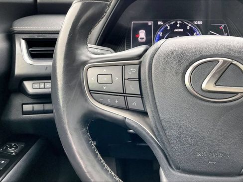 Used 2019 Lexus UX 200 w/ Premium Package FWD image 10