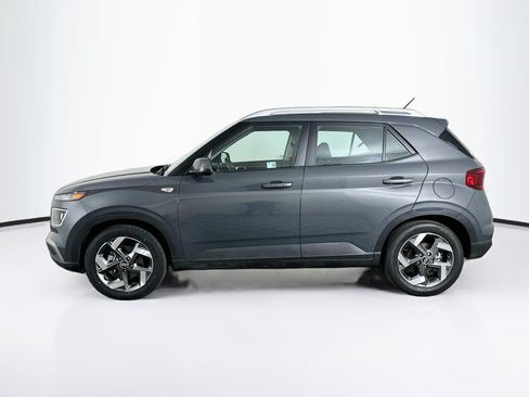 Used 2025 Hyundai Venue SEL FWD image 4