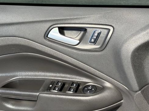 Used 2016 Ford Escape SE w/ Equipment Group 201A FWD image 26