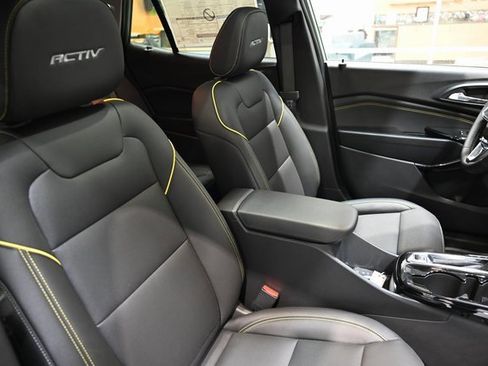 New 2026 Chevrolet Trax ACTIV w/ Sunroof Package image 8