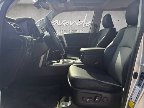 Used 2024 Toyota 4Runner SR5 Premium w/ Moonroof Package RWD image 19