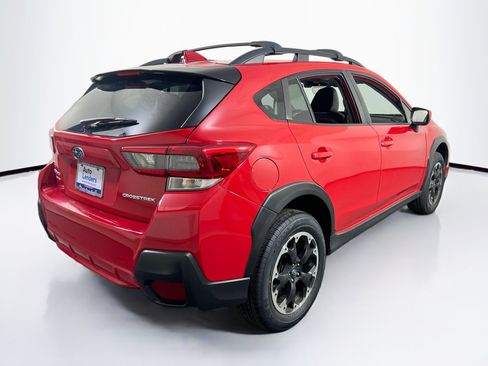 Used 2023 Subaru Crosstrek 2.0i Premium image 5