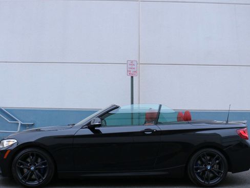 Used 2016 BMW M235i Convertible image 16