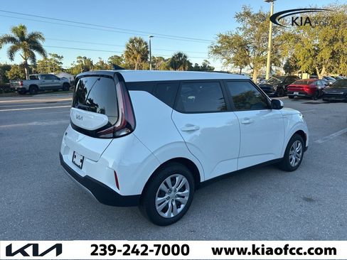 Certified 2025 Kia Soul LX image 8
