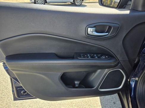 Used 2021 Jeep Compass Latitude FWD image 16