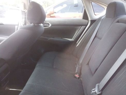 Used 2019 Nissan Sentra SV FWD image 5