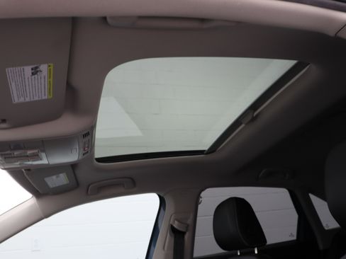 Used 2025 Volkswagen Jetta SE image 27