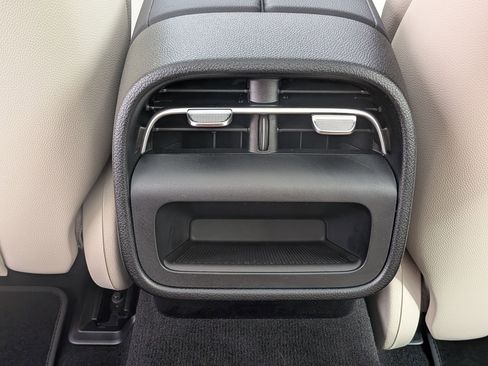 Used 2025 Mercedes-Benz E 450 4MATIC Sedan image 30