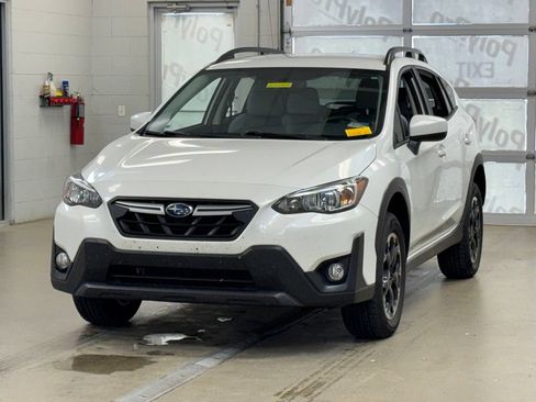 Used 2021 Subaru Crosstrek 2.0i Premium AWD/4WD image 3