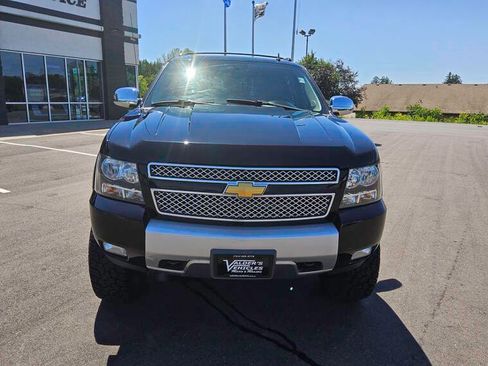 Used 2012 Chevrolet Avalanche LT AWD/4WD image 2