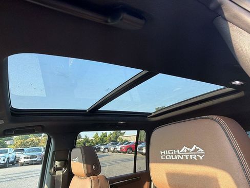 New 2026 Chevrolet Suburban High Country AWD/4WD image 3