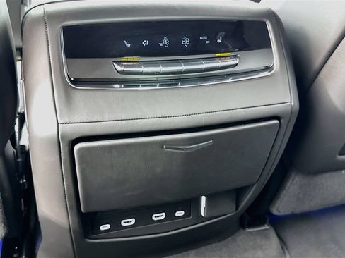 Used 2023 Cadillac Escalade V AWD/4WD image 29