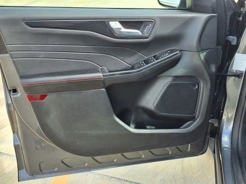 Used 2025 Ford Escape ST-Line image 15