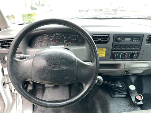 Used 1999 Ford F450 XL image 7