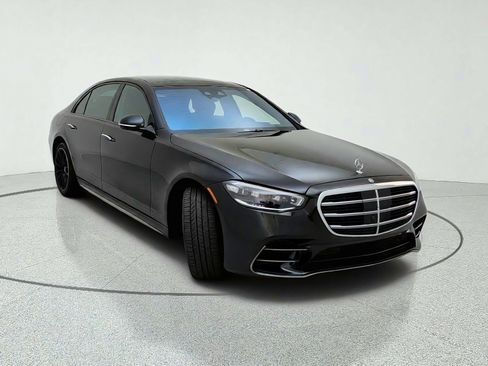 Certified 2025 Mercedes-Benz S 580 4MATIC Sedan image 4