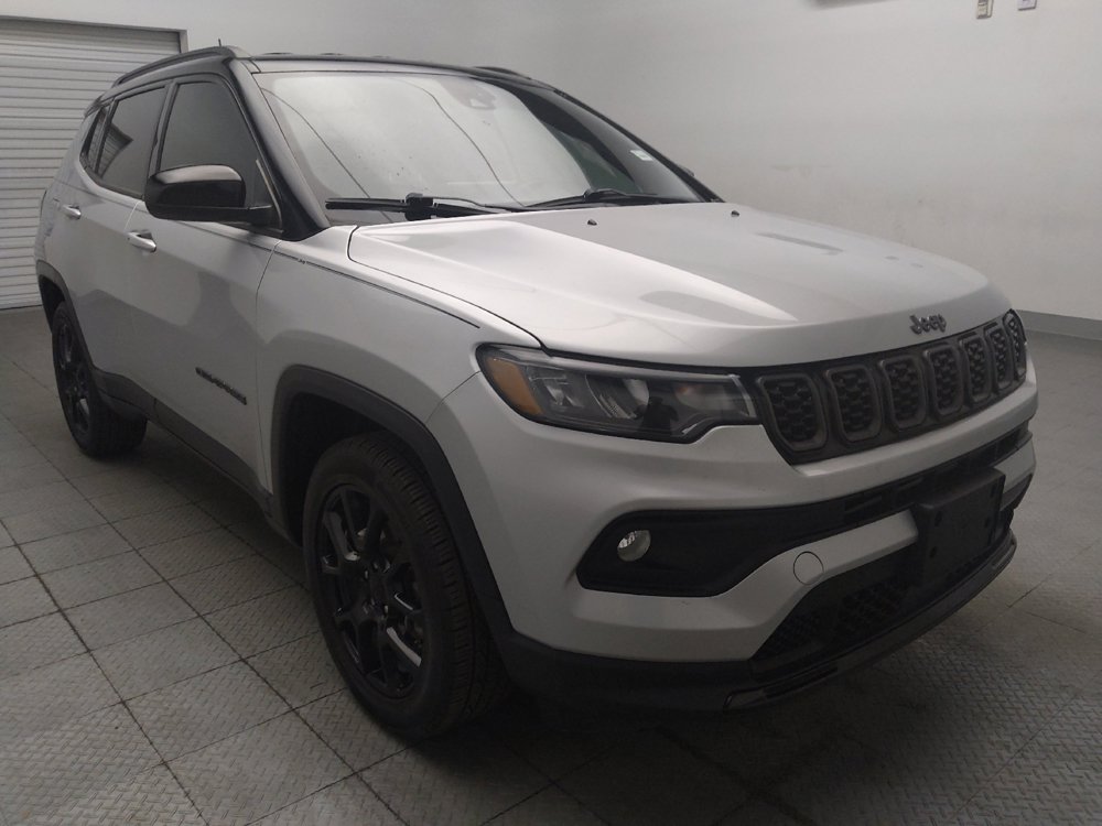 Used 2024 Jeep Compass Latitude w/ Convenience Group AWD/4WD image 13