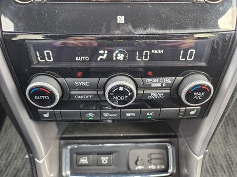Used 2022 Subaru Ascent Premium w/ Convenience Package image 20