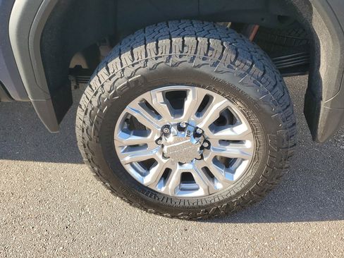 Used 2022 GMC Sierra 2500 Denali w/ Denali Ultimate Package image 12