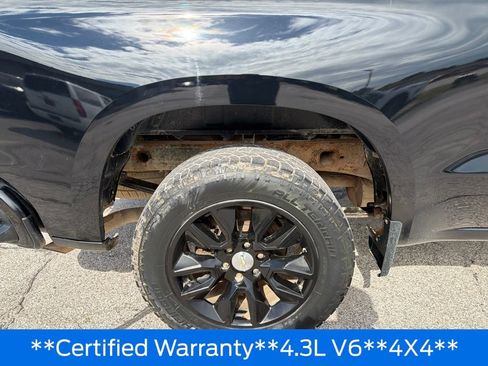 Used 2019 Chevrolet Silverado 1500 Custom w/ Custom Value Package AWD/4WD image 27