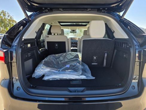 New 2026 MAZDA CX-90 Plug-In Hybrid w/Premium Sport AWD/4WD image 11