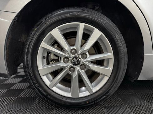 Used 2025 Toyota Camry LE image 9