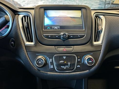Used 2017 Chevrolet Malibu LS FWD image 6