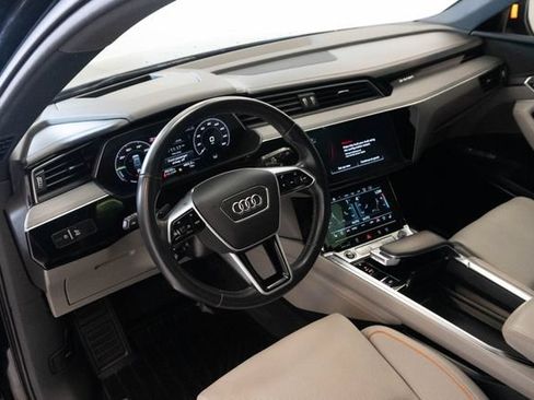 Used 2024 Audi Q8 e-tron Prestige w/ Prestige Package AWD/4WD image 5