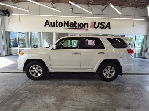 Used 2011 Toyota 4Runner SR5 w/ Convenience Pkg RWD image 9