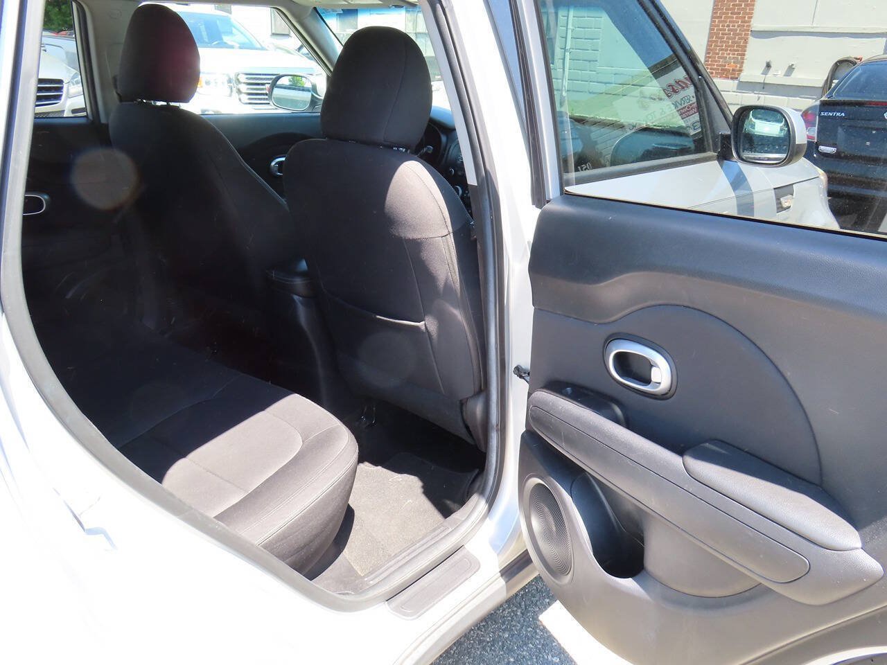 Used 2014 Kia Soul FWD image 10