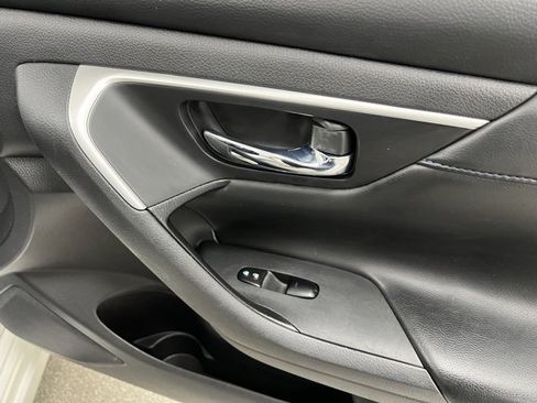 Used 2017 Nissan Altima 2.5 SR w/ Midnight Edition Package image 49